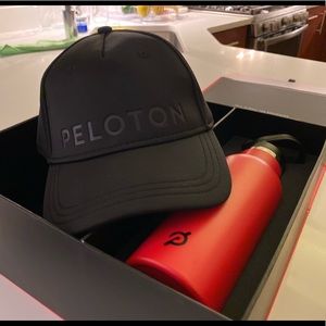 Peloton Hat & Water Bottle Set